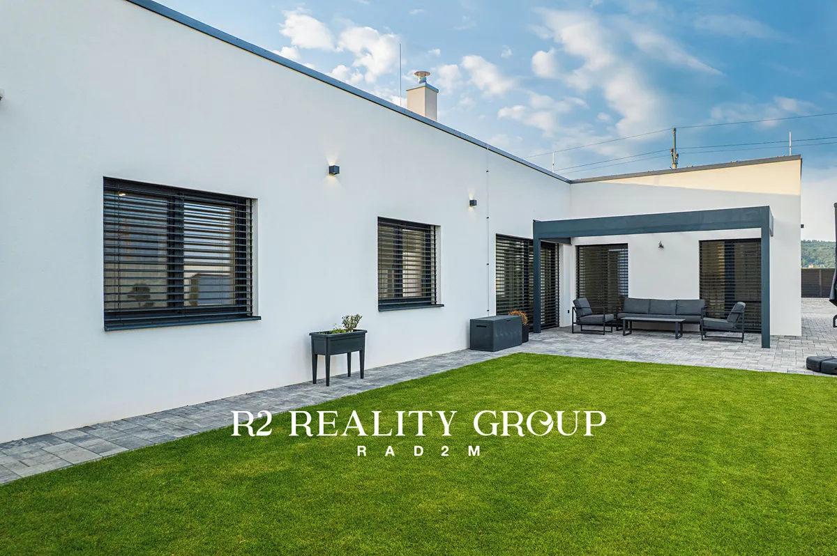 Prodej rodinného domu 220 m², pozemek 749 m²